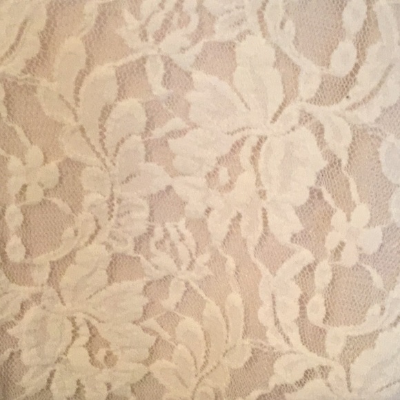 American Eagle outfitters Flowy lace top size S/P - Picture 4 of 8